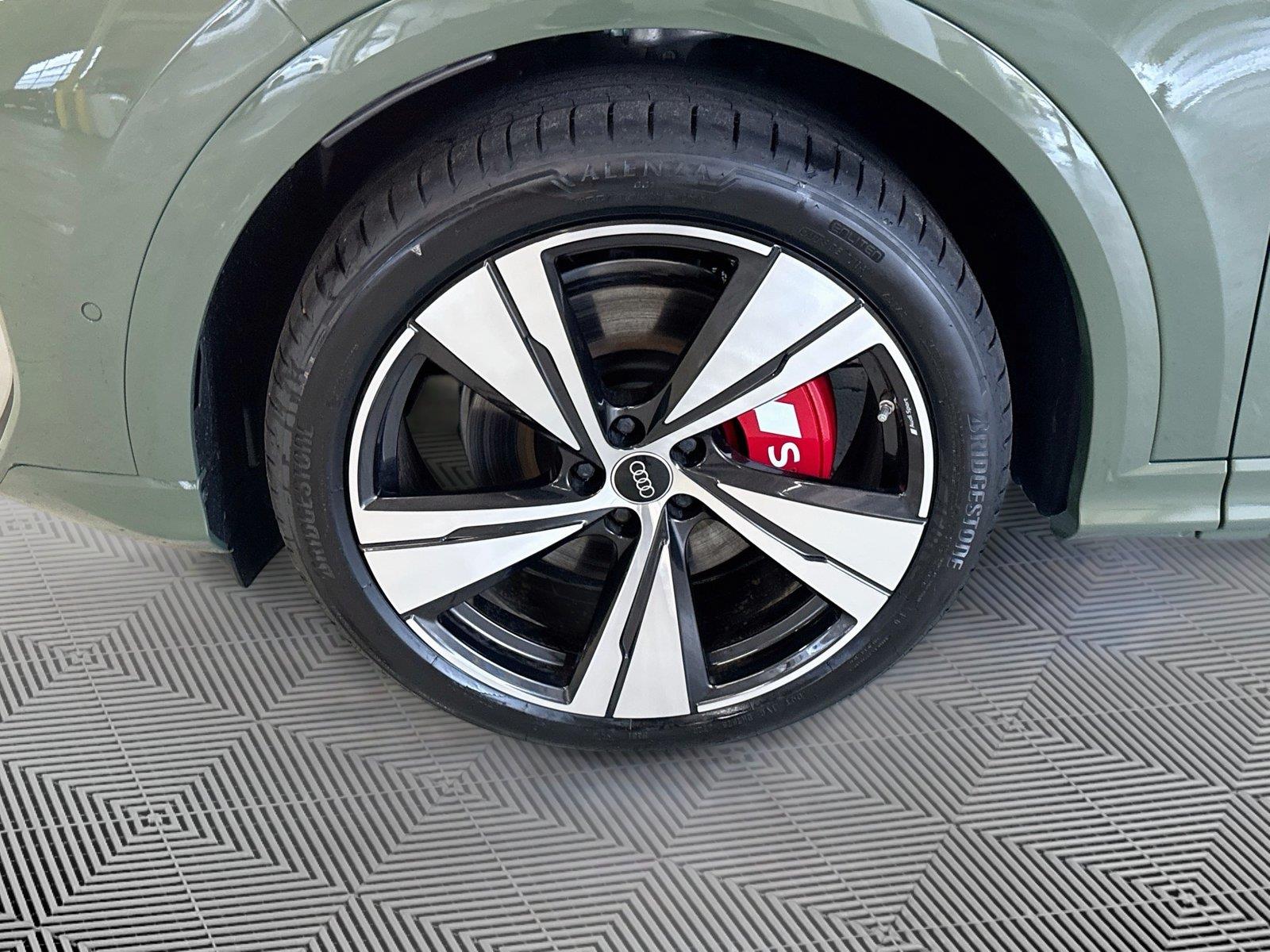 2026 Audi SQ5 Prestige