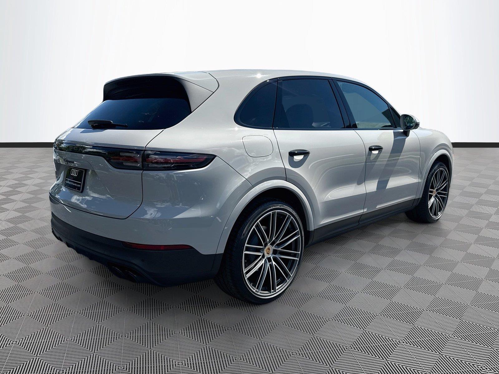 2023 Porsche Cayenne Platinum Edition