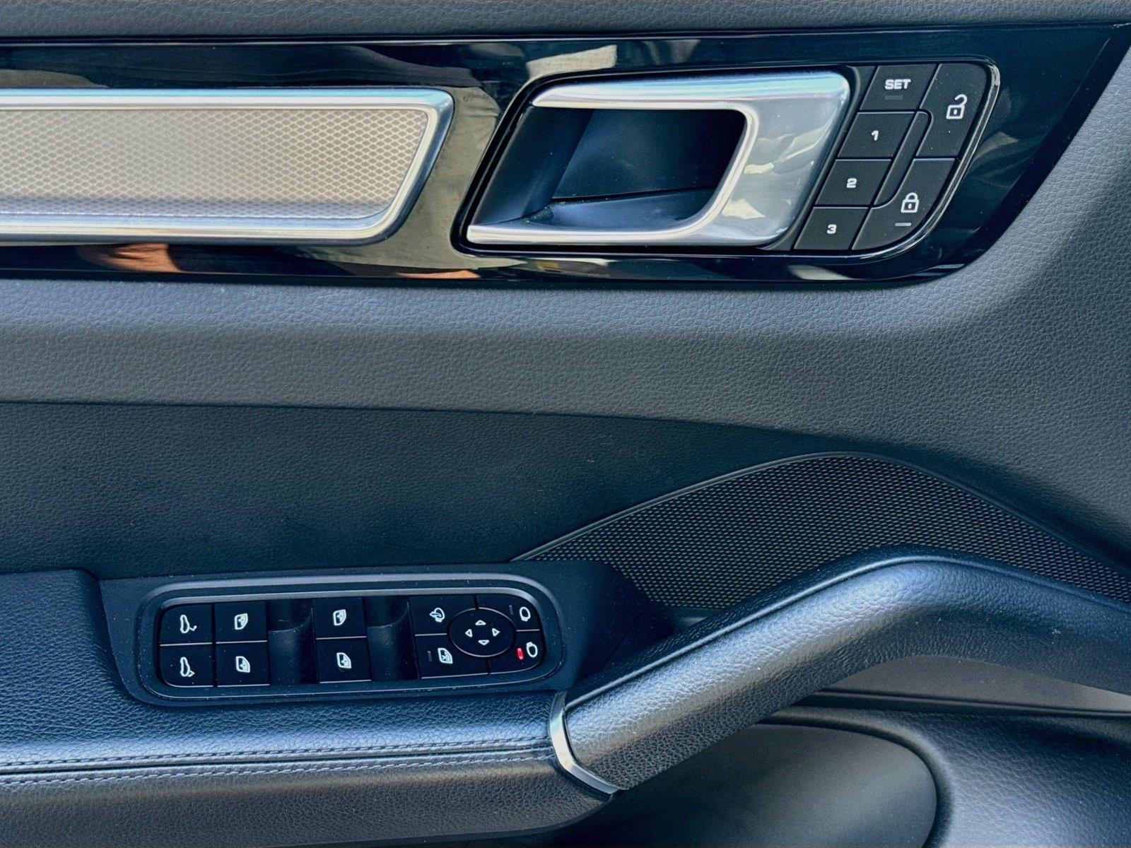 2023 Porsche Cayenne Platinum Edition