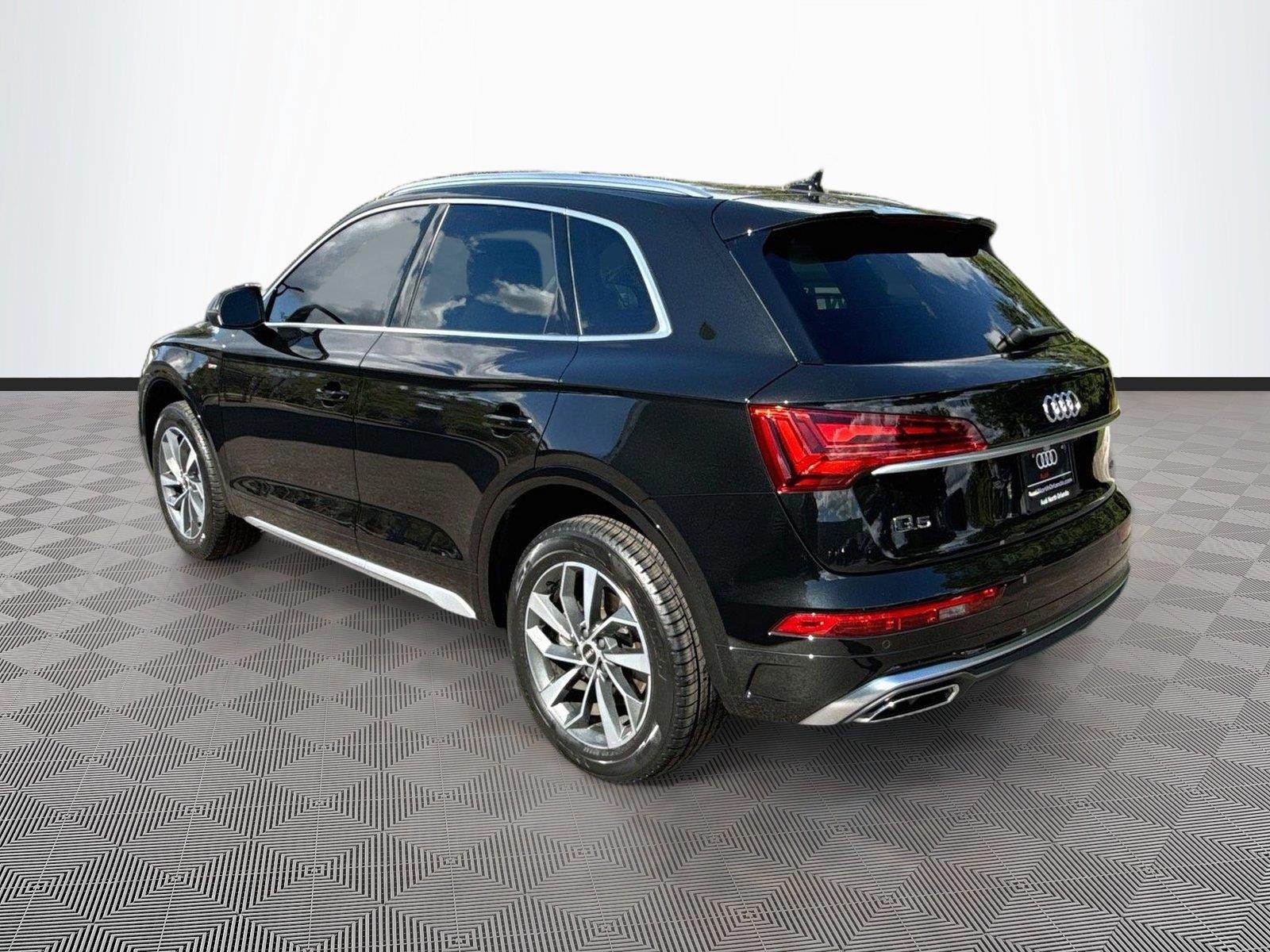 2024 Audi Q5 S line Premium Plus