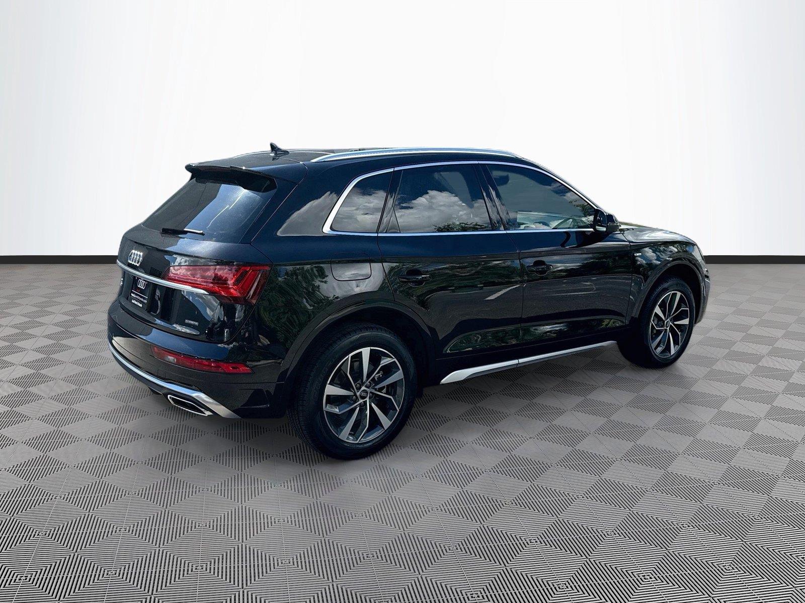 2024 Audi Q5 S line Premium Plus