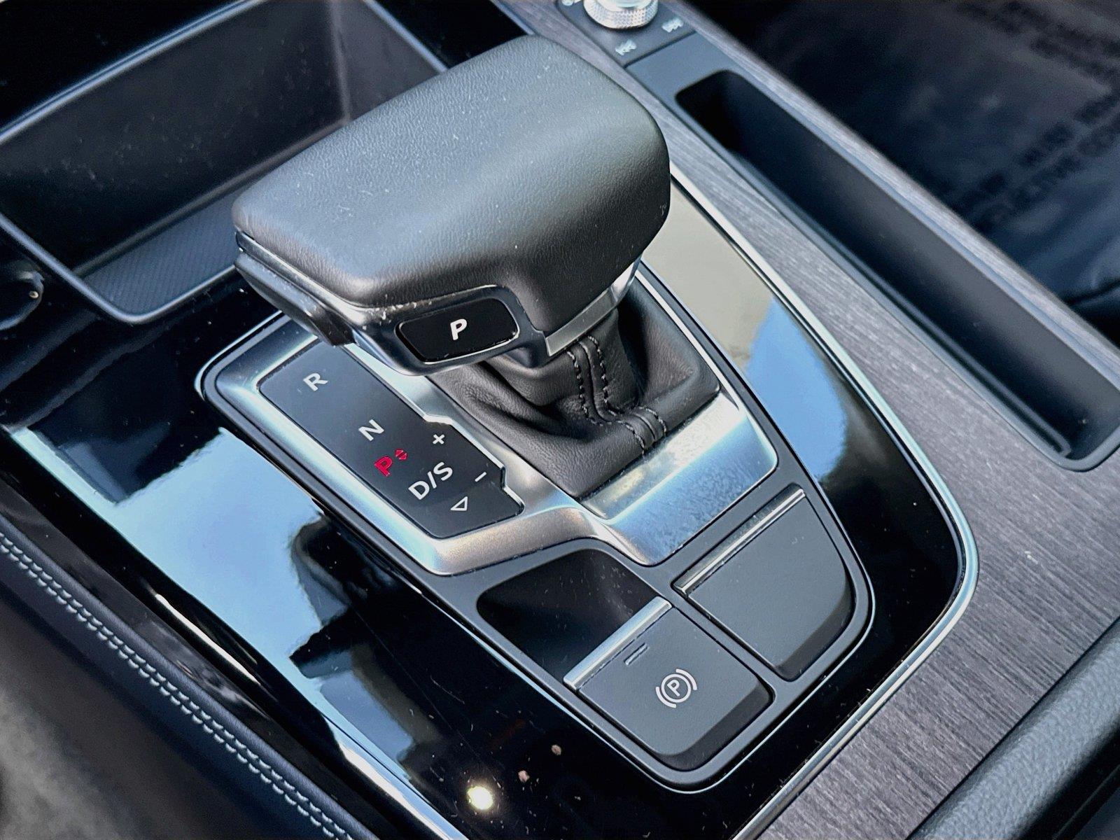 2024 Audi Q5 S line Premium Plus