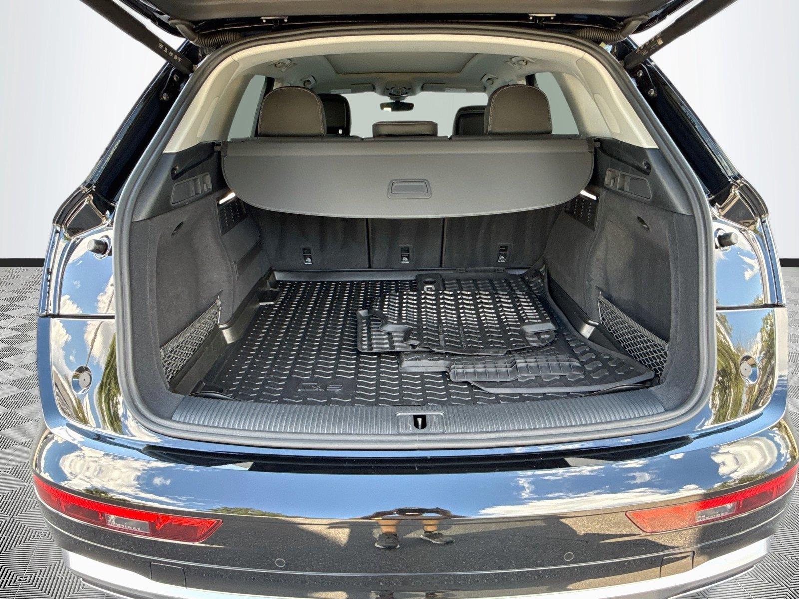 2024 Audi Q5 S line Premium Plus