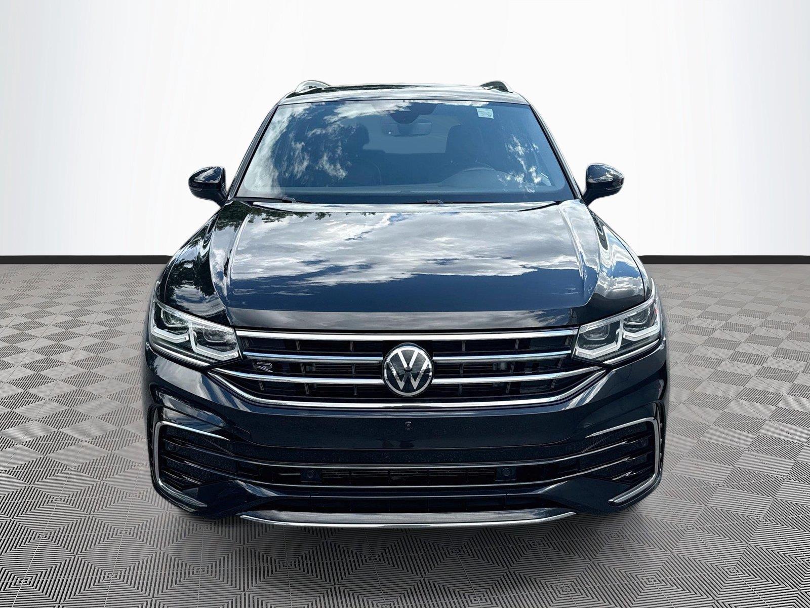 2024 Volkswagen Tiguan SEL R-Line