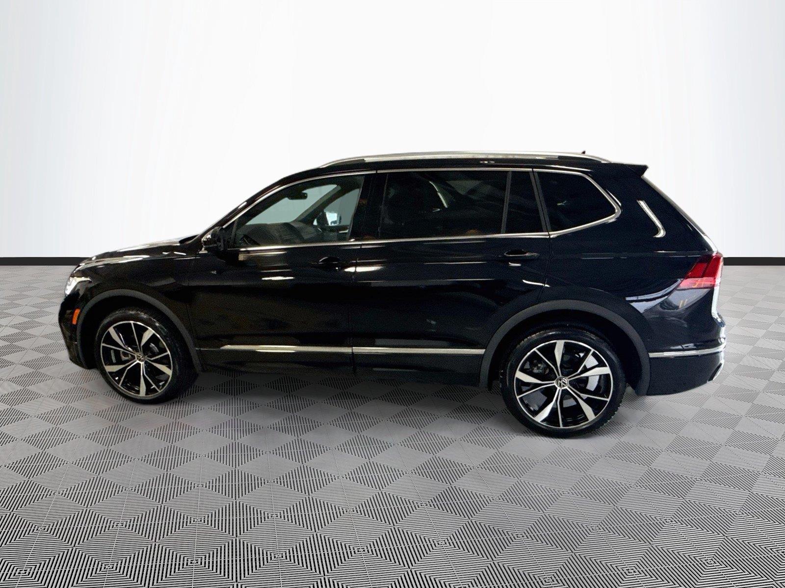 2024 Volkswagen Tiguan SEL R-Line