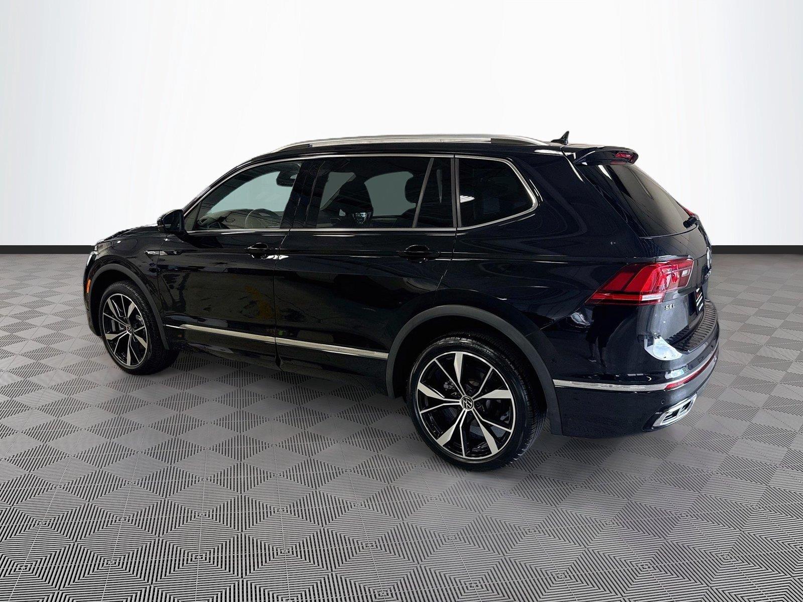 2024 Volkswagen Tiguan SEL R-Line