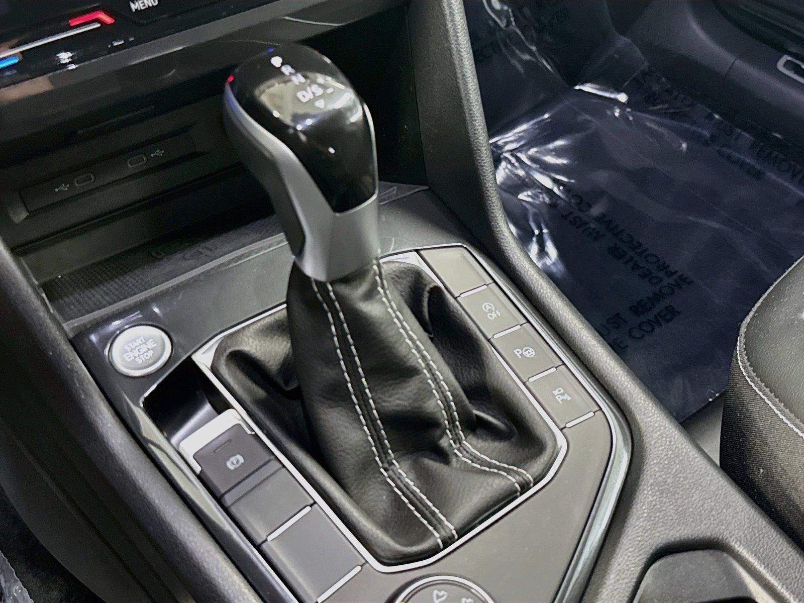 2024 Volkswagen Tiguan SEL R-Line