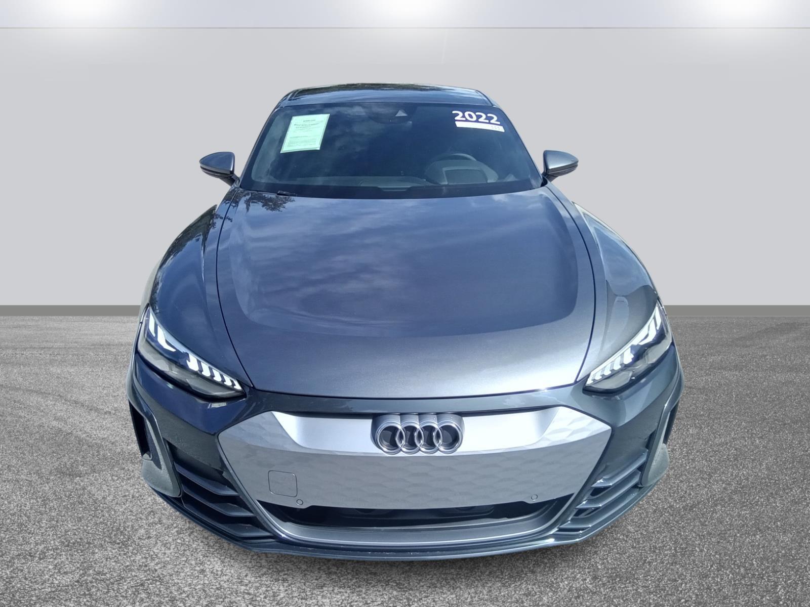 2022 Audi e-tron GT Premium Plus photo 2