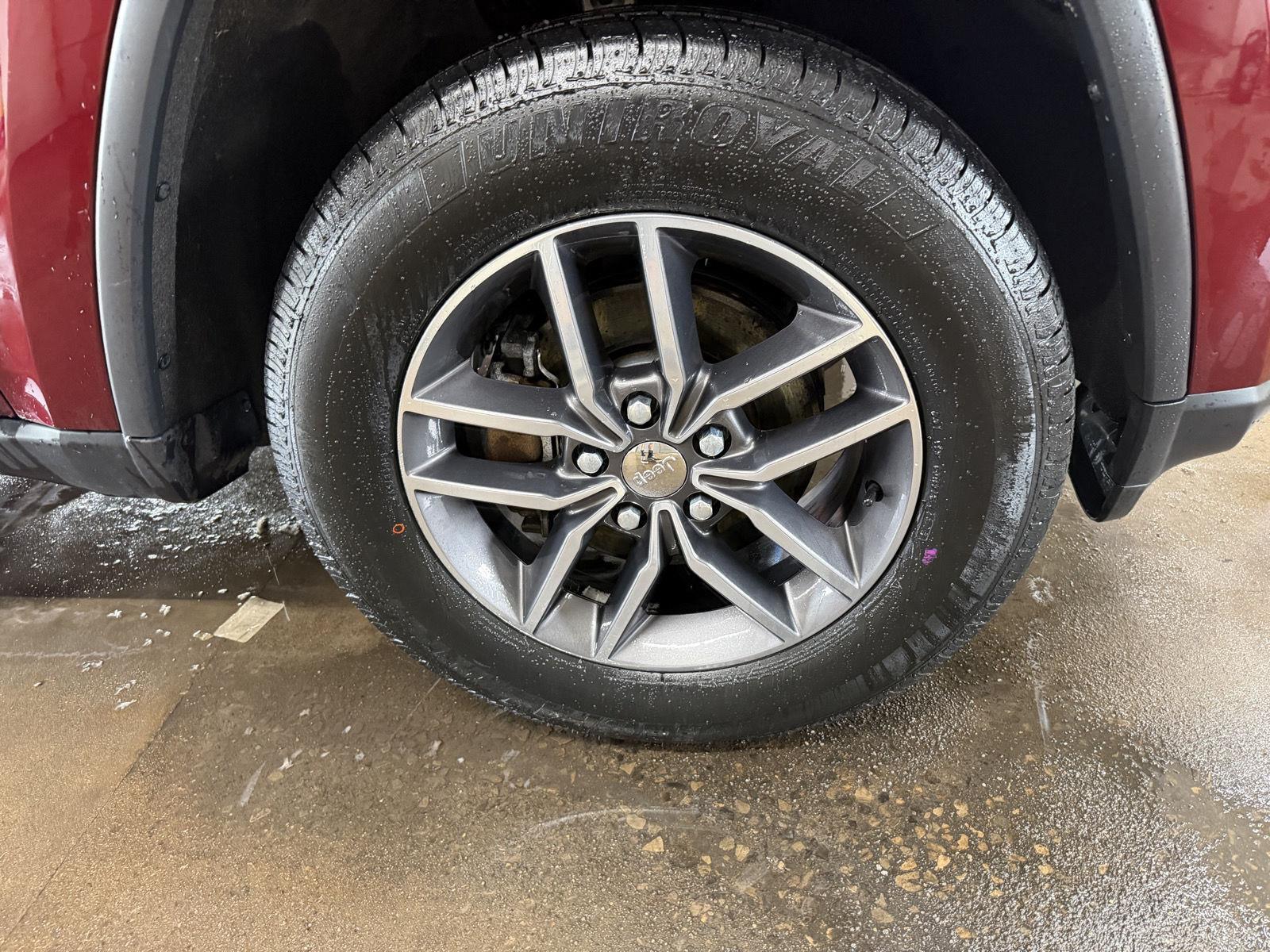 2017 Velvet Red Jeep Grand Cherokee Limited 4X4 Crossover