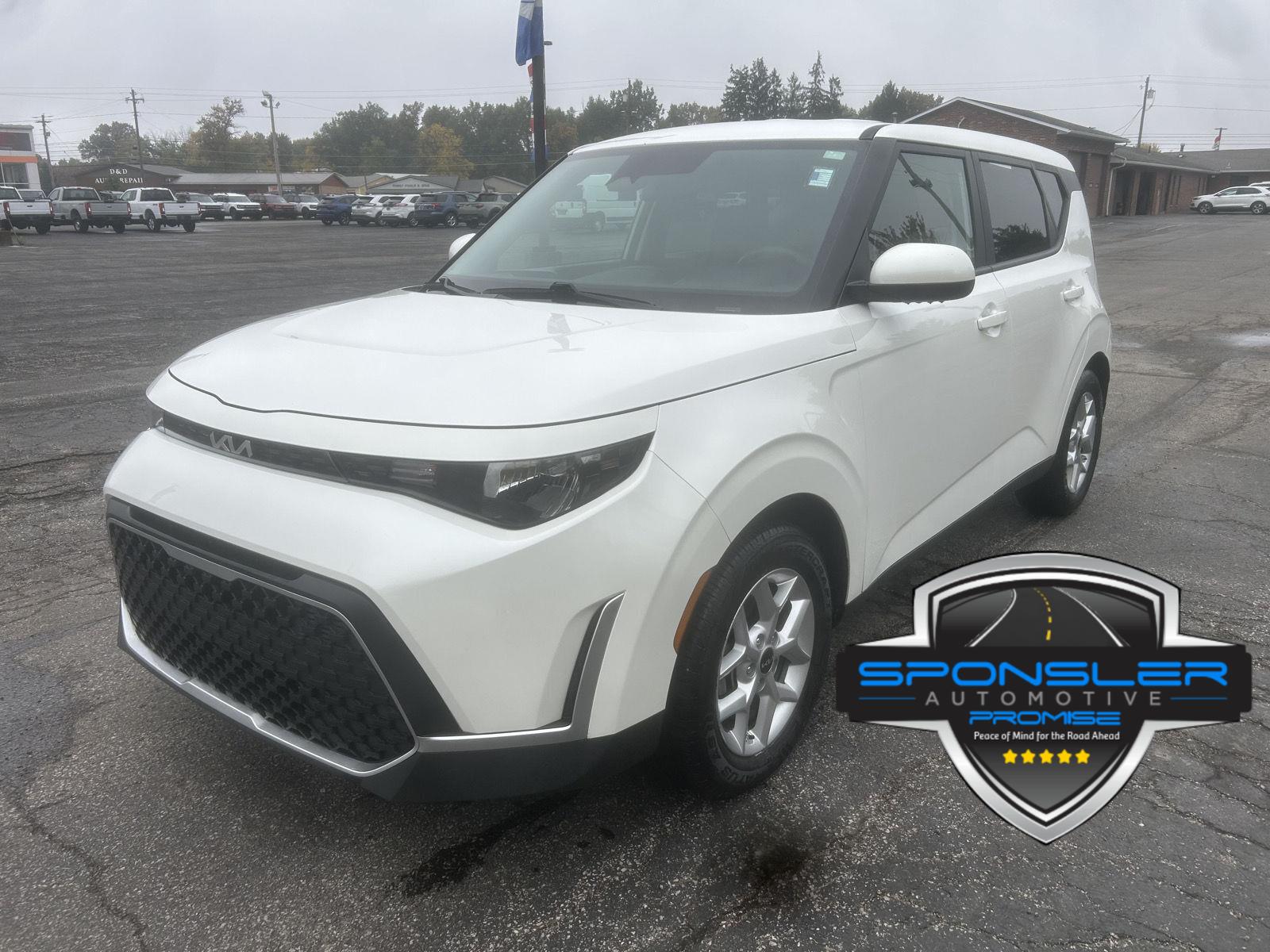 Snow White Pearl 2024 Kia Soul SUV / Crossover Front-Wheel Drive Automatic