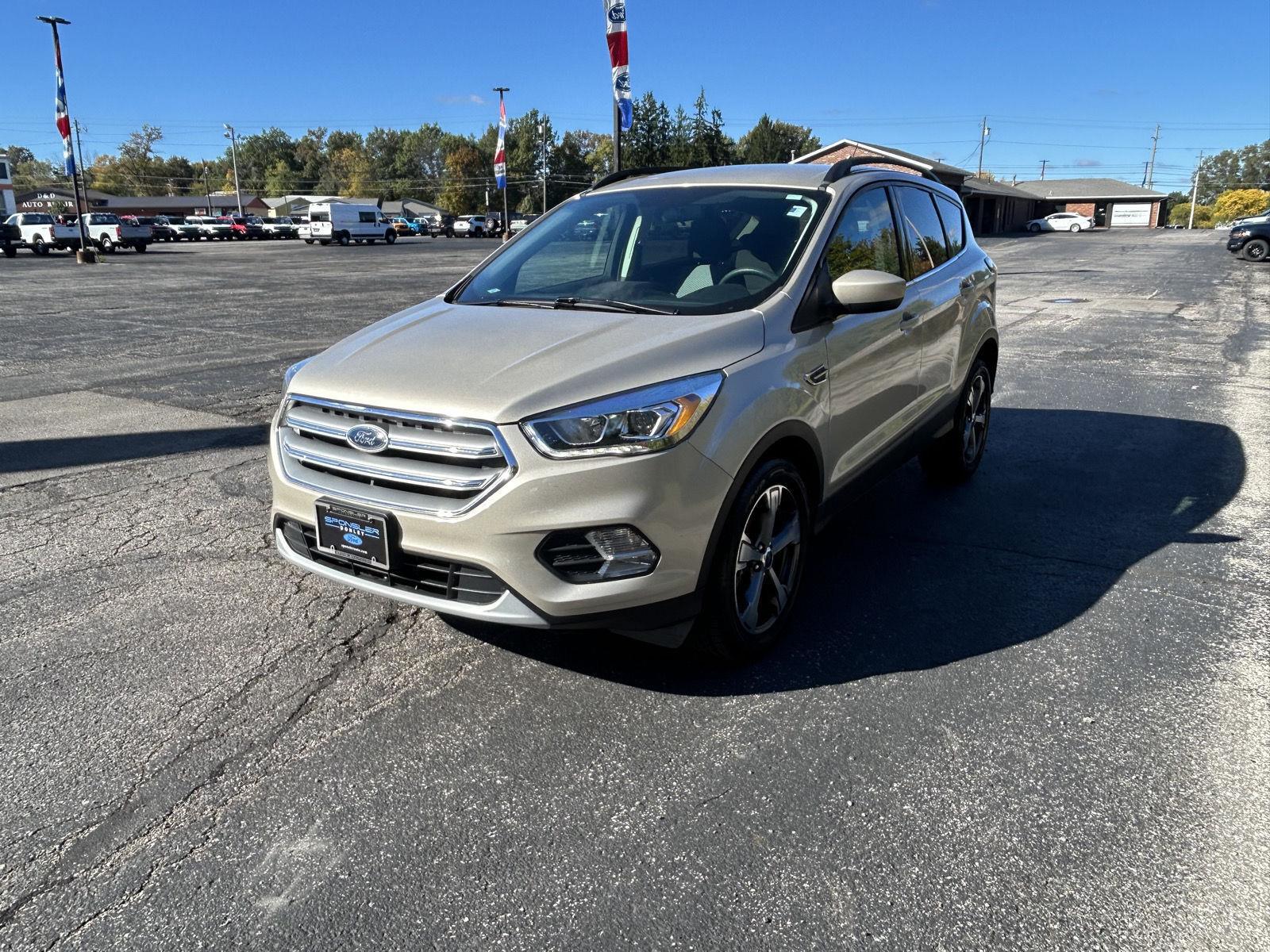 White Platinum Metallic Tri-Coat 2017 Ford Escape SUV / Crossover All-Wheel Drive 6-Speed Automatic