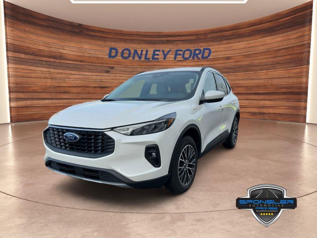 Star White Metallic Tri-Coat 2024 Ford Escape Hybrid Plug-in SUV / Crossover Front-Wheel Drive Continuously Variable Transmission
