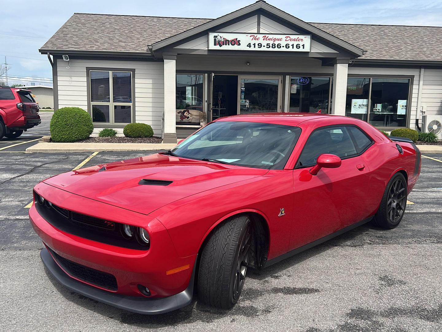 Redline Red Tricoat Pearl 2016 Dodge Challenger R/T Scat Pack RWD Coupe Rear-Wheel Drive 6-Speed Manual