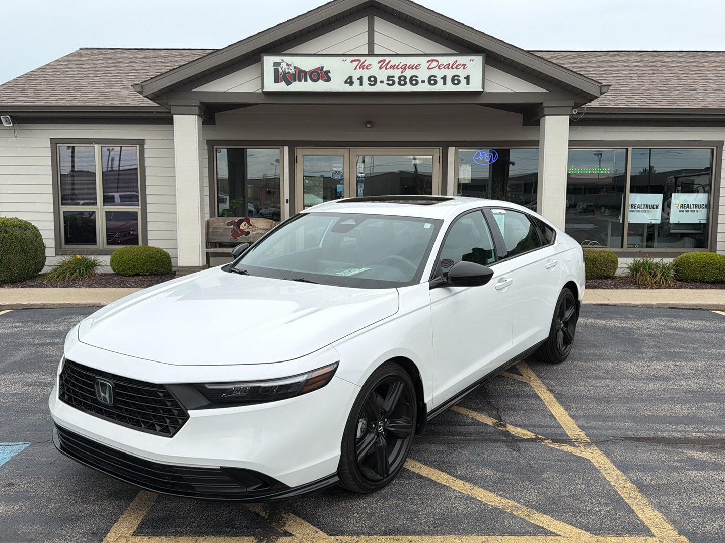 Platinum White Pearl 2024 Honda Accord Hybrid Sedan Front-Wheel Drive Continuously Variable Transmission