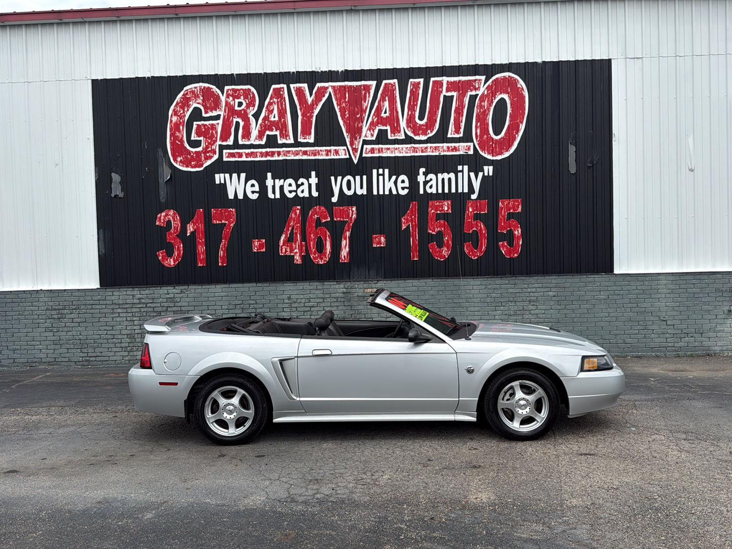 Silver 2004 Ford Mustang Convertible Rear-Wheel Drive 5-Speed Manual Overdrive