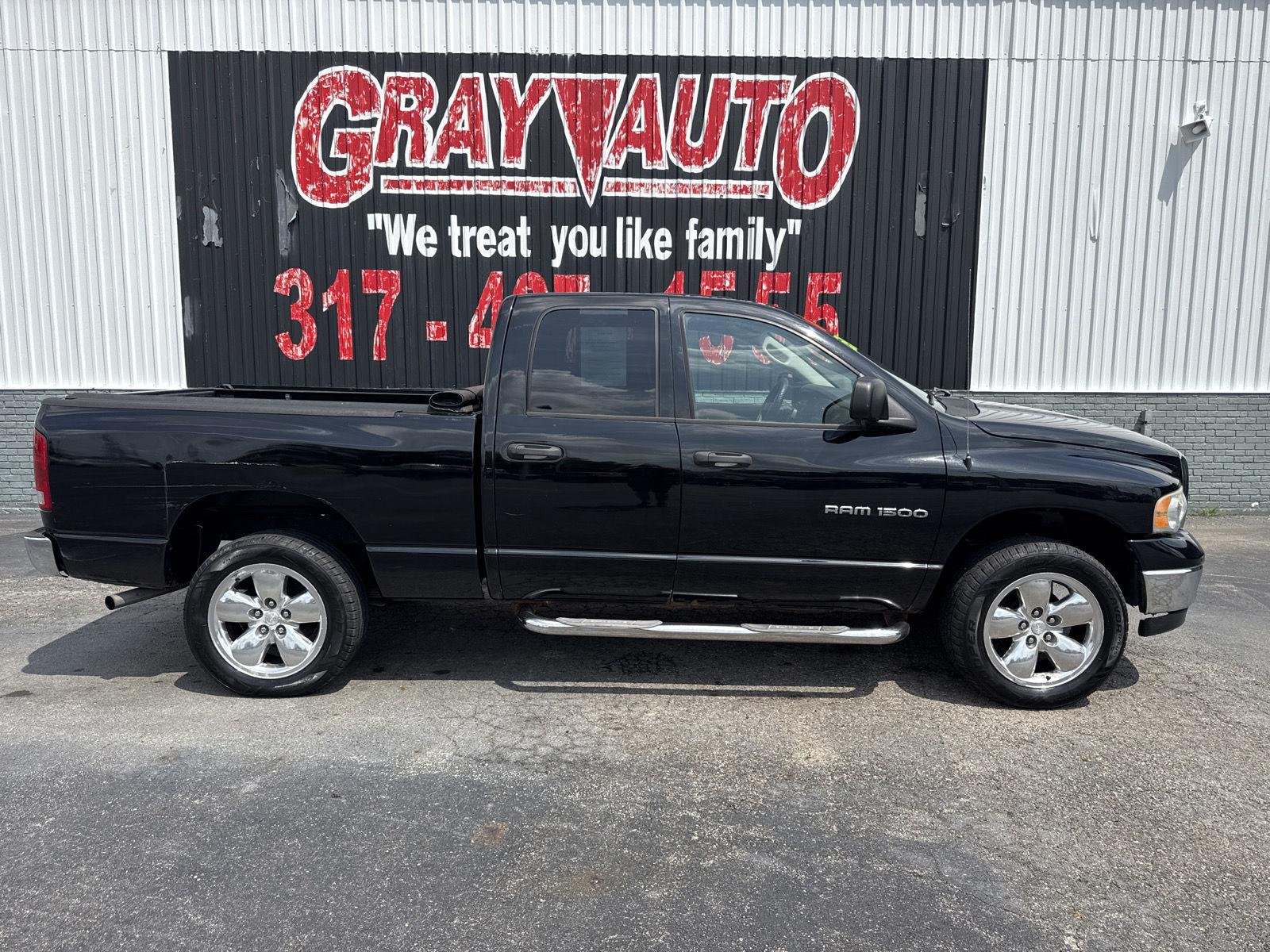 Black 2004 Dodge RAM 1500 Pickup Truck Four-Wheel Drive 5-Speed Automatic Overdrive