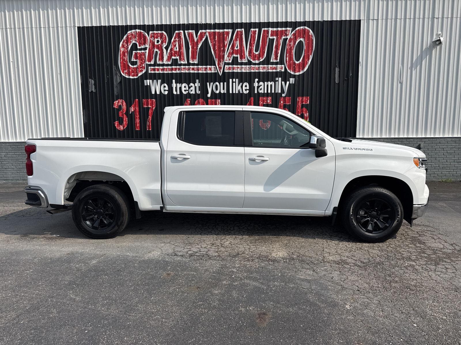 Summit White 2025 Chevrolet Silverado 1500 Pickup Truck 4X2 Automatic