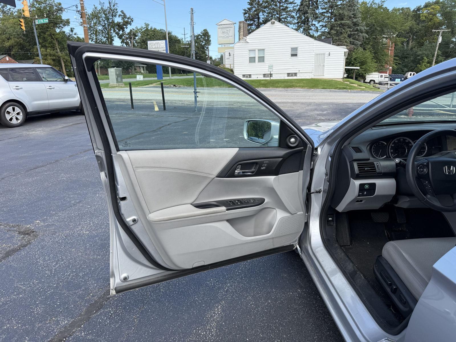 2013 Honda Accord EX-L photo 10
