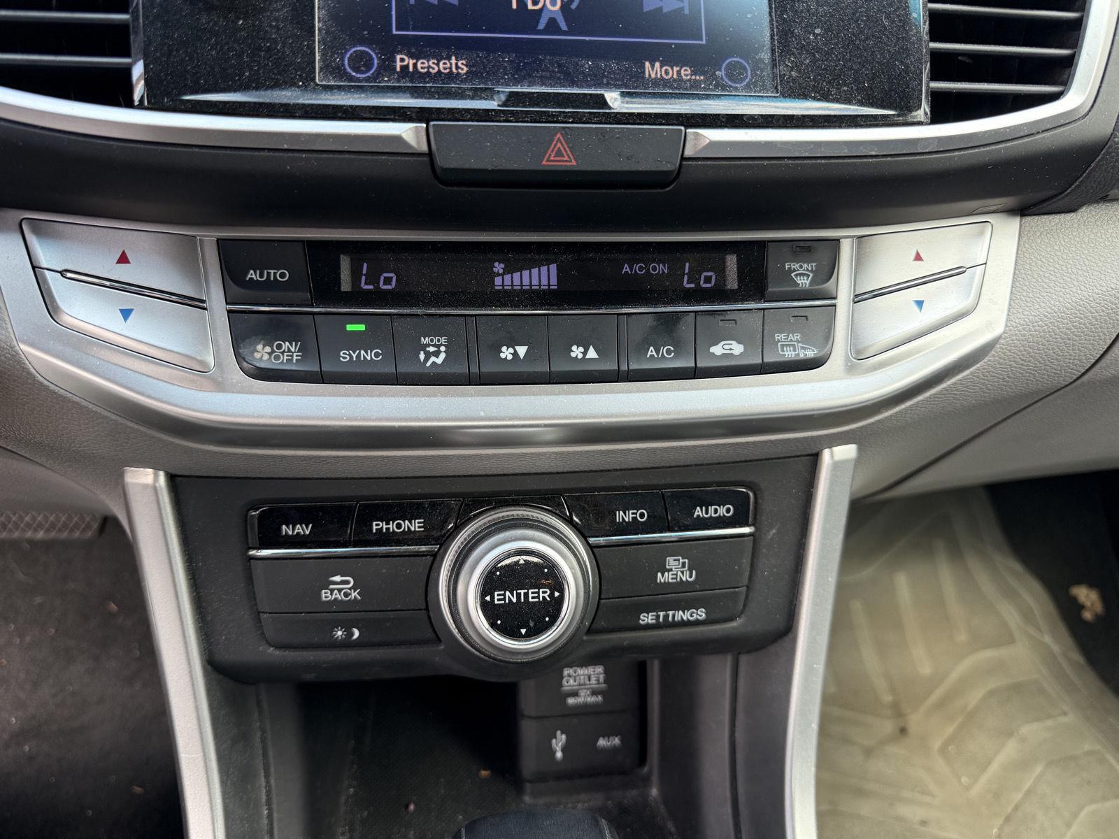 2013 Honda Accord EX-L photo 16