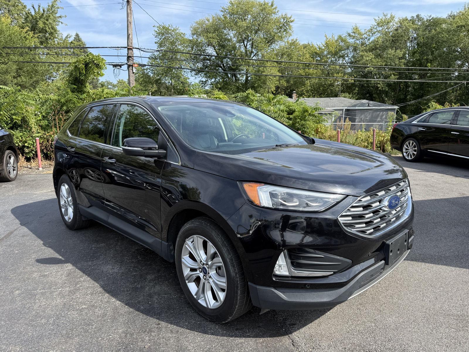 2022 Ford Edge Titanium photo 3