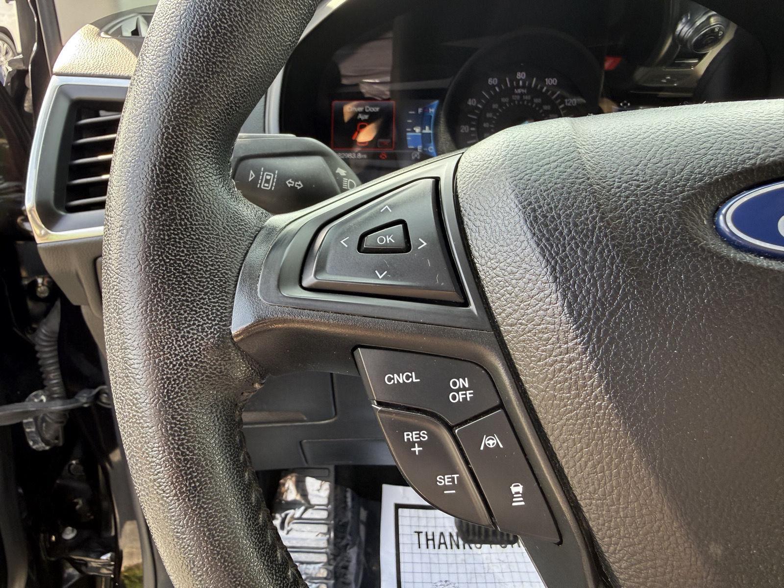 2022 Ford Edge Titanium photo 17
