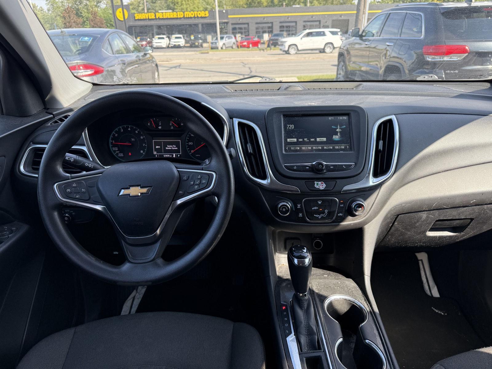 2018 Chevrolet Equinox LT photo 11