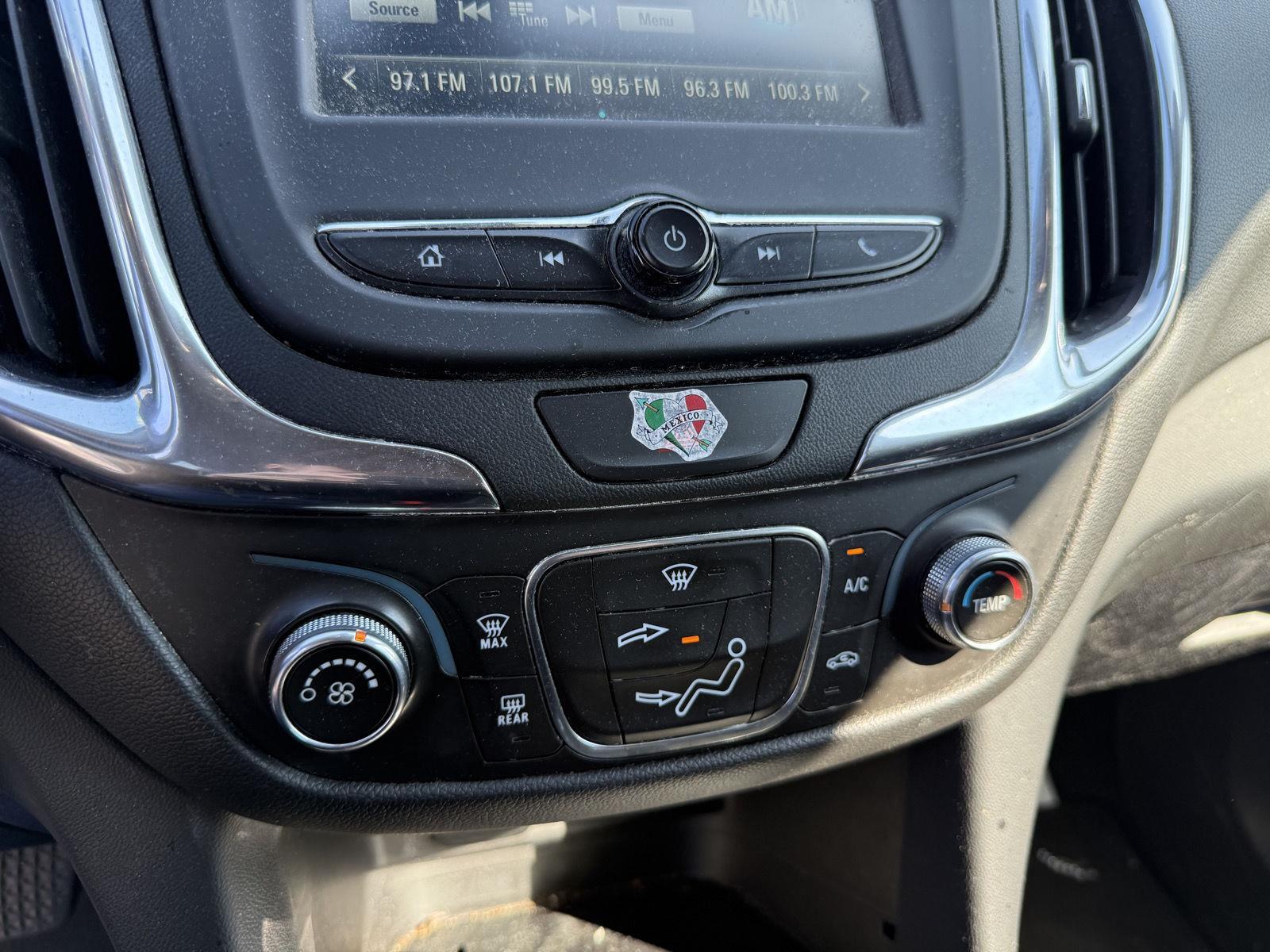 2018 Chevrolet Equinox LT photo 16