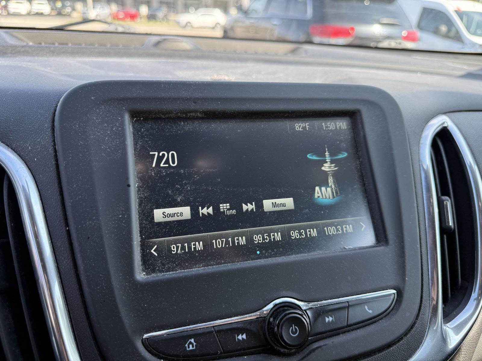 2018 Chevrolet Equinox LT photo 17