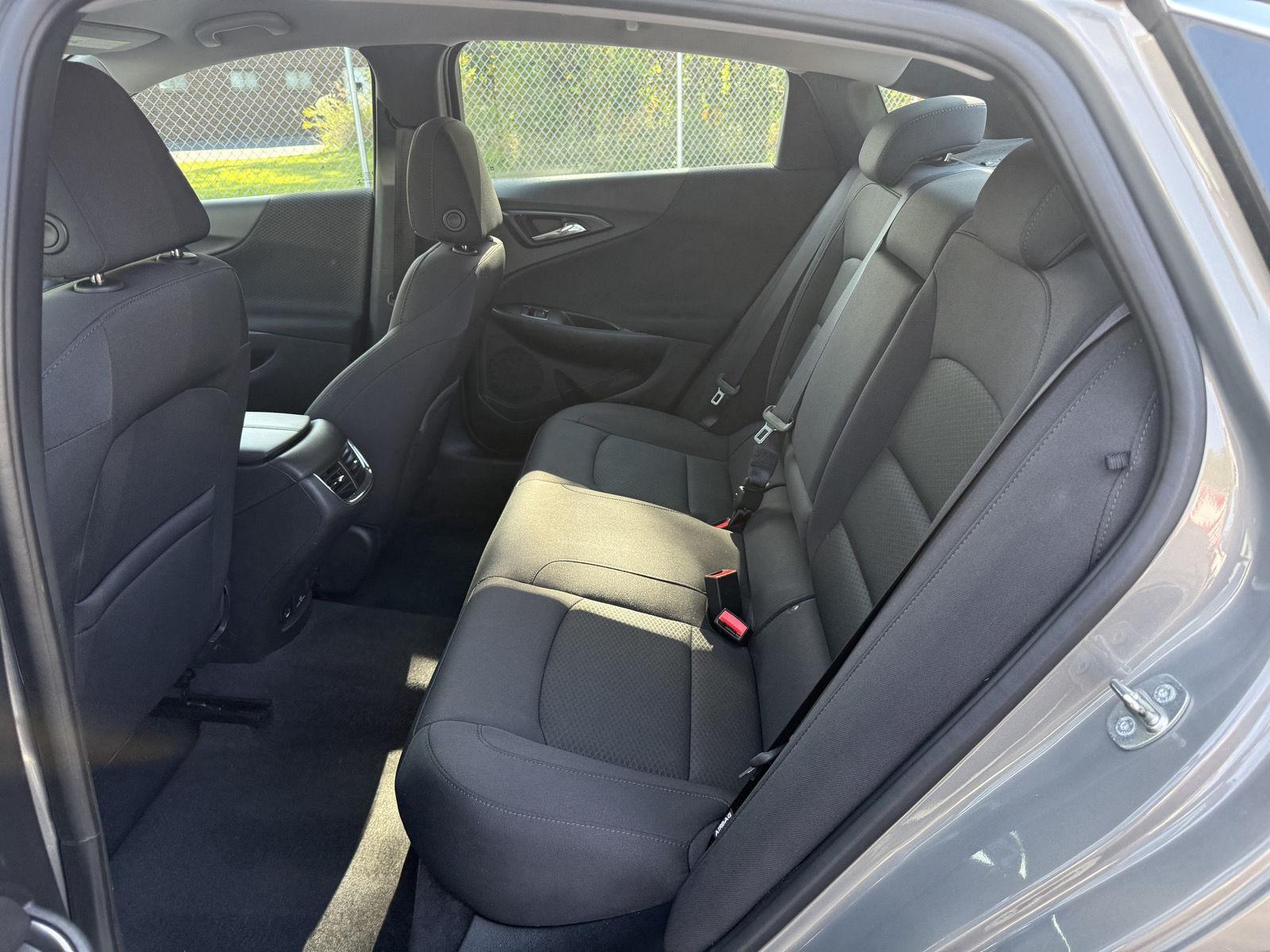 2017 Chevrolet Malibu 1LT photo 10