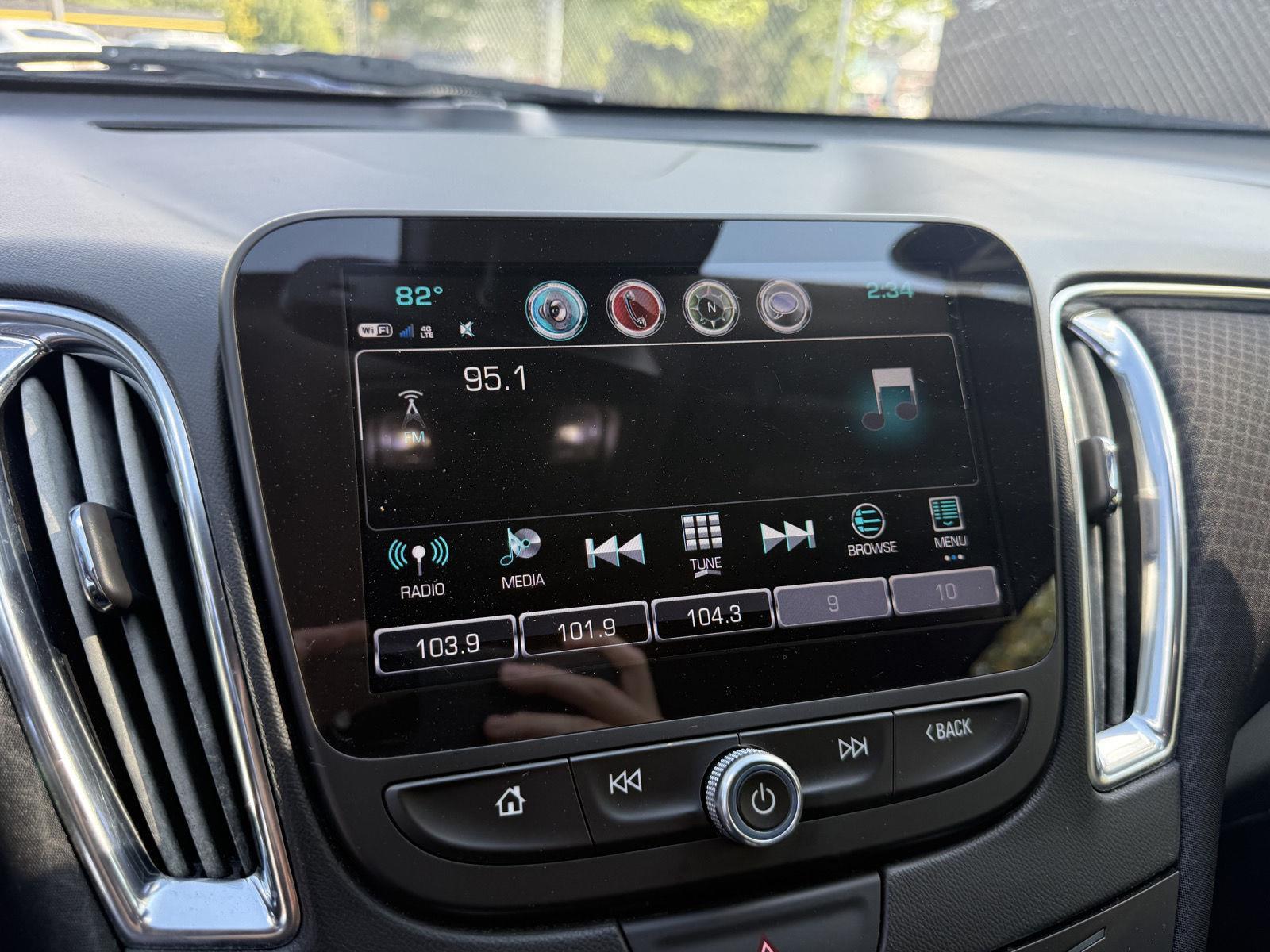 2017 Chevrolet Malibu 1LT photo 17
