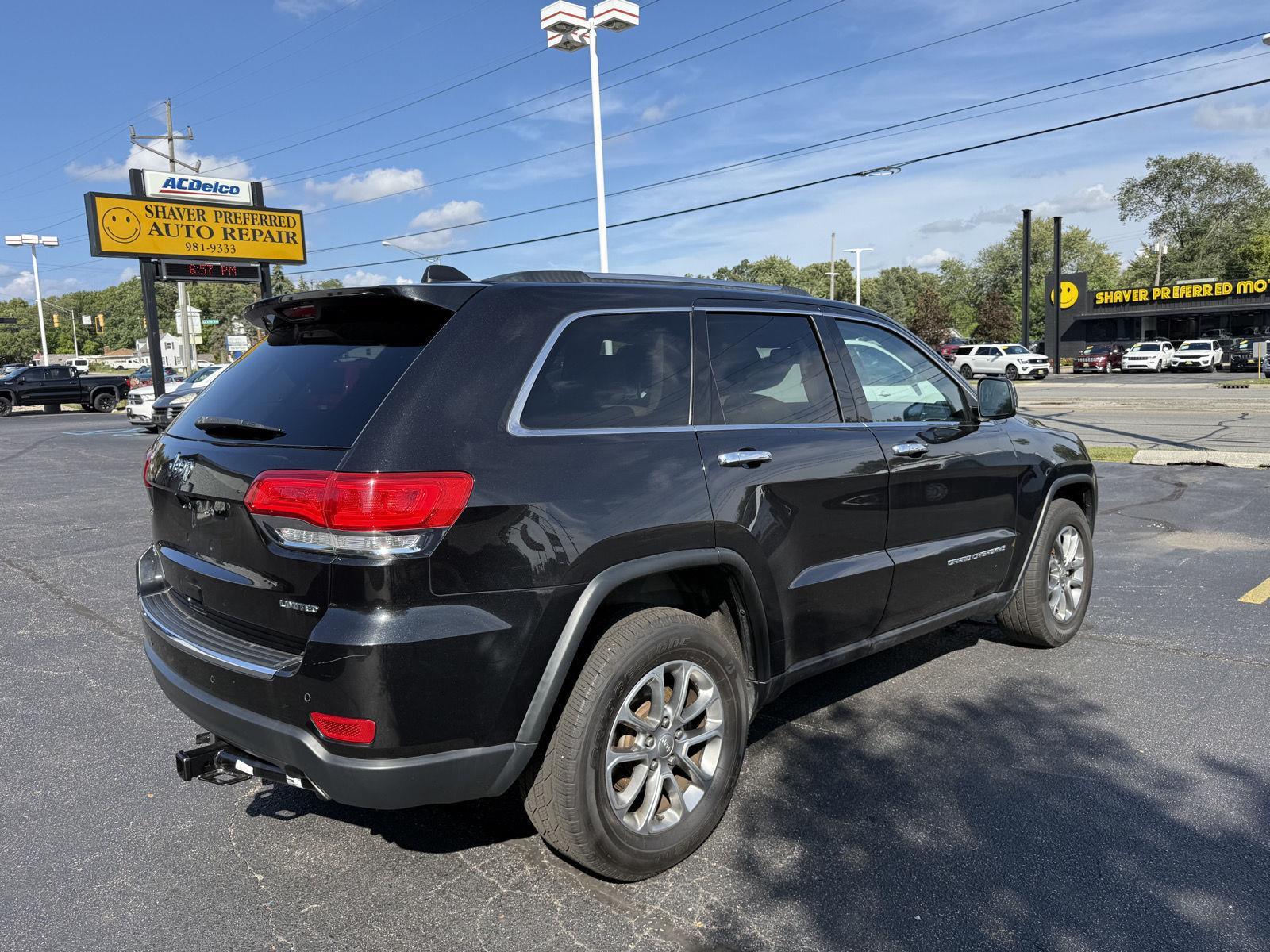 2016 Jeep Grand Cherokee Limited photo 2