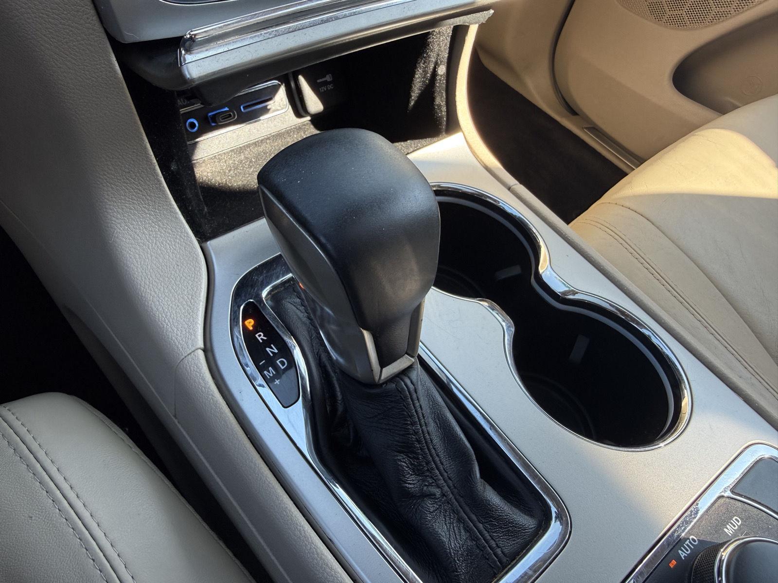2016 Jeep Grand Cherokee Limited photo 11