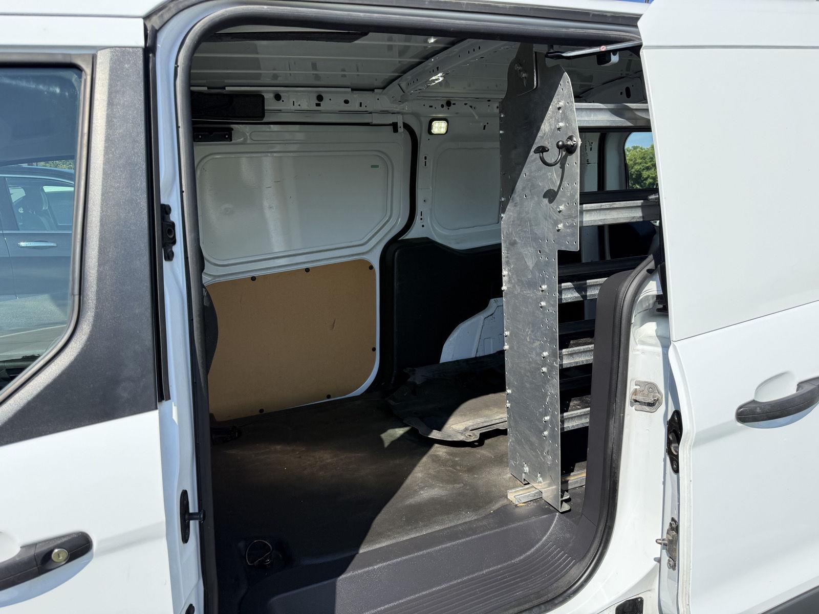 2015 Ford Transit Connect XL photo 9