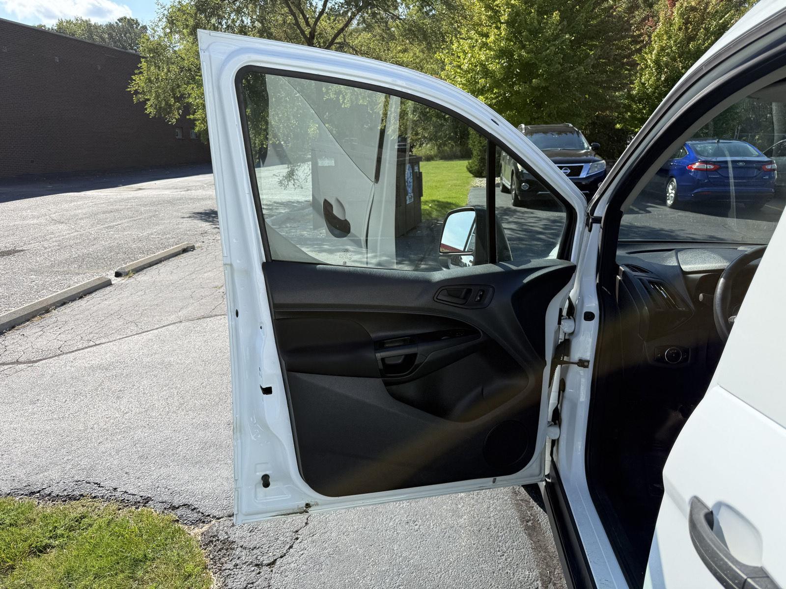 2015 Ford Transit Connect XL photo 10