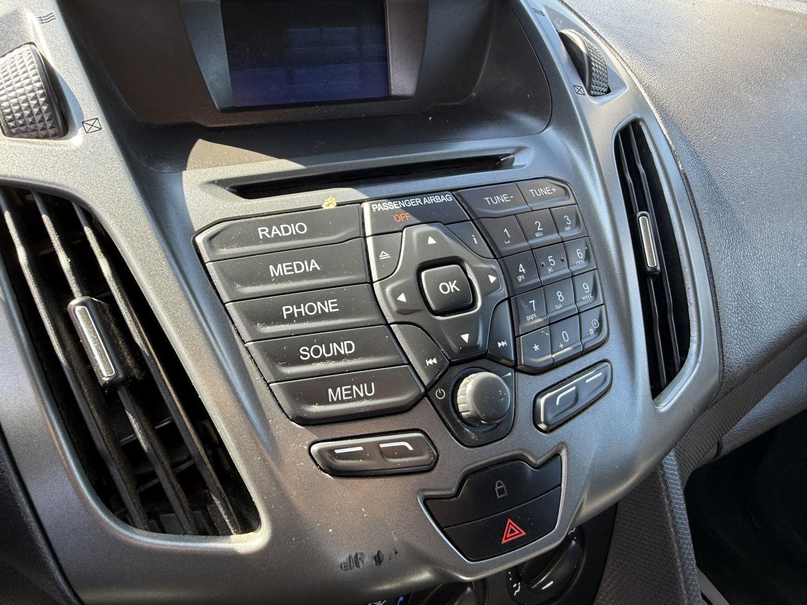 2015 Ford Transit Connect XL photo 15