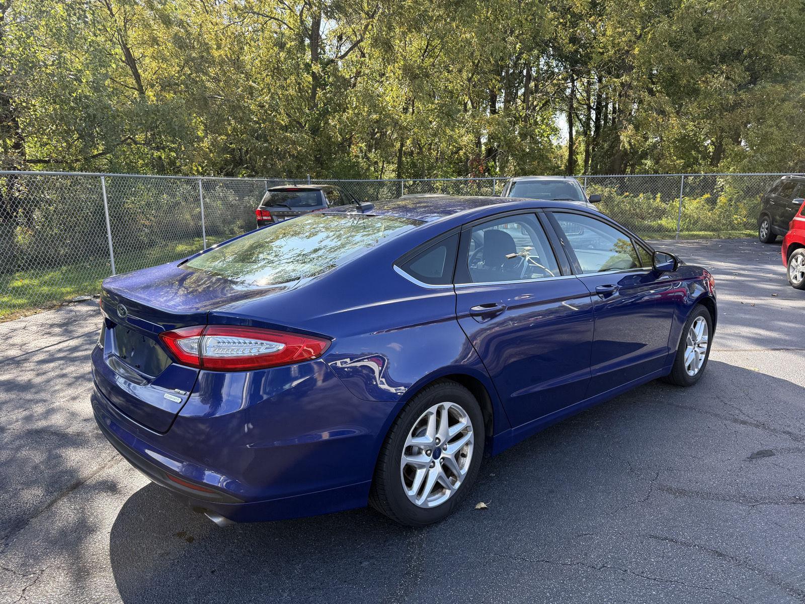 2013 Ford Fusion SE photo 5