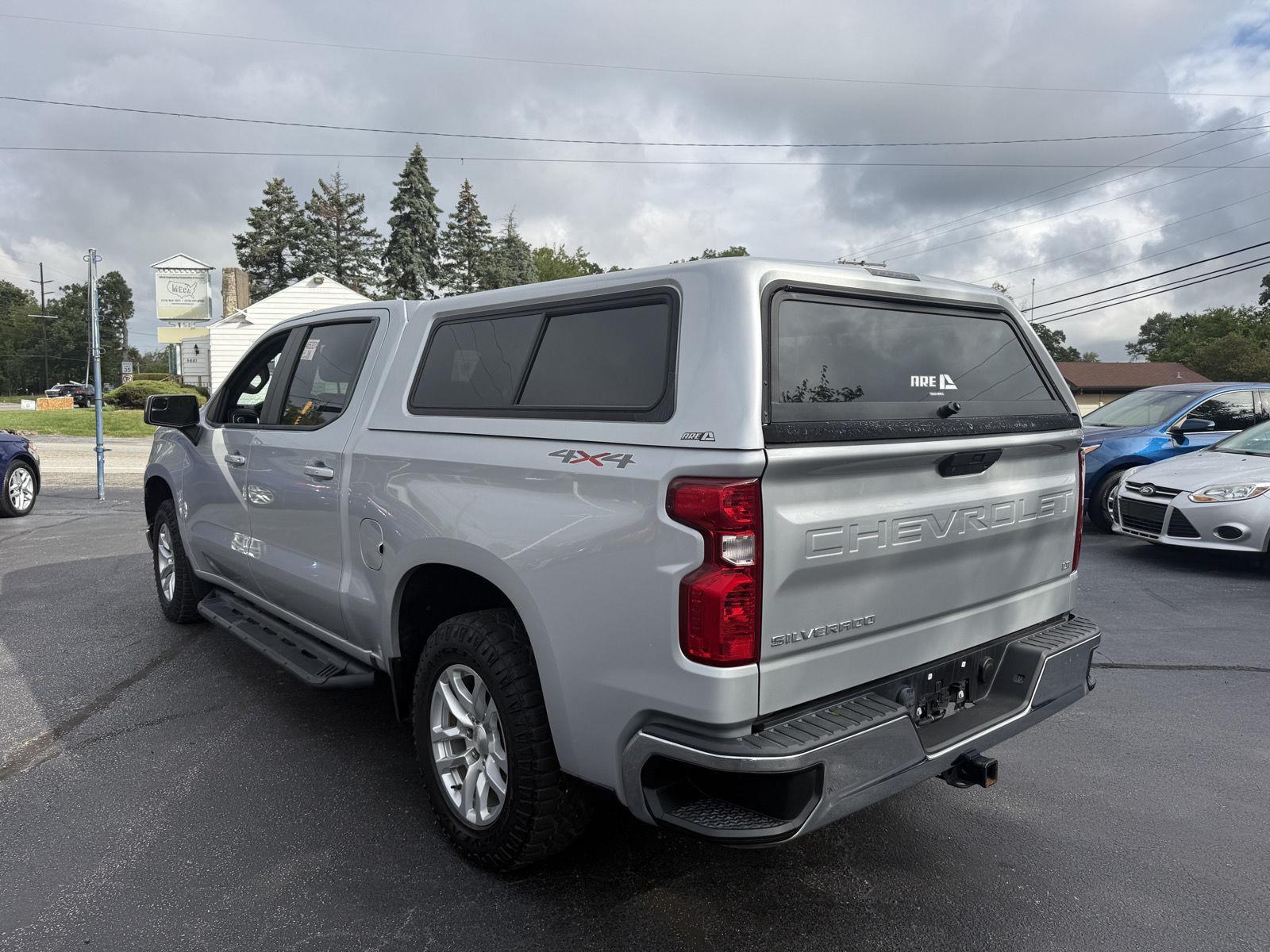 2019 Chevrolet Silverado 1500 LT photo 3