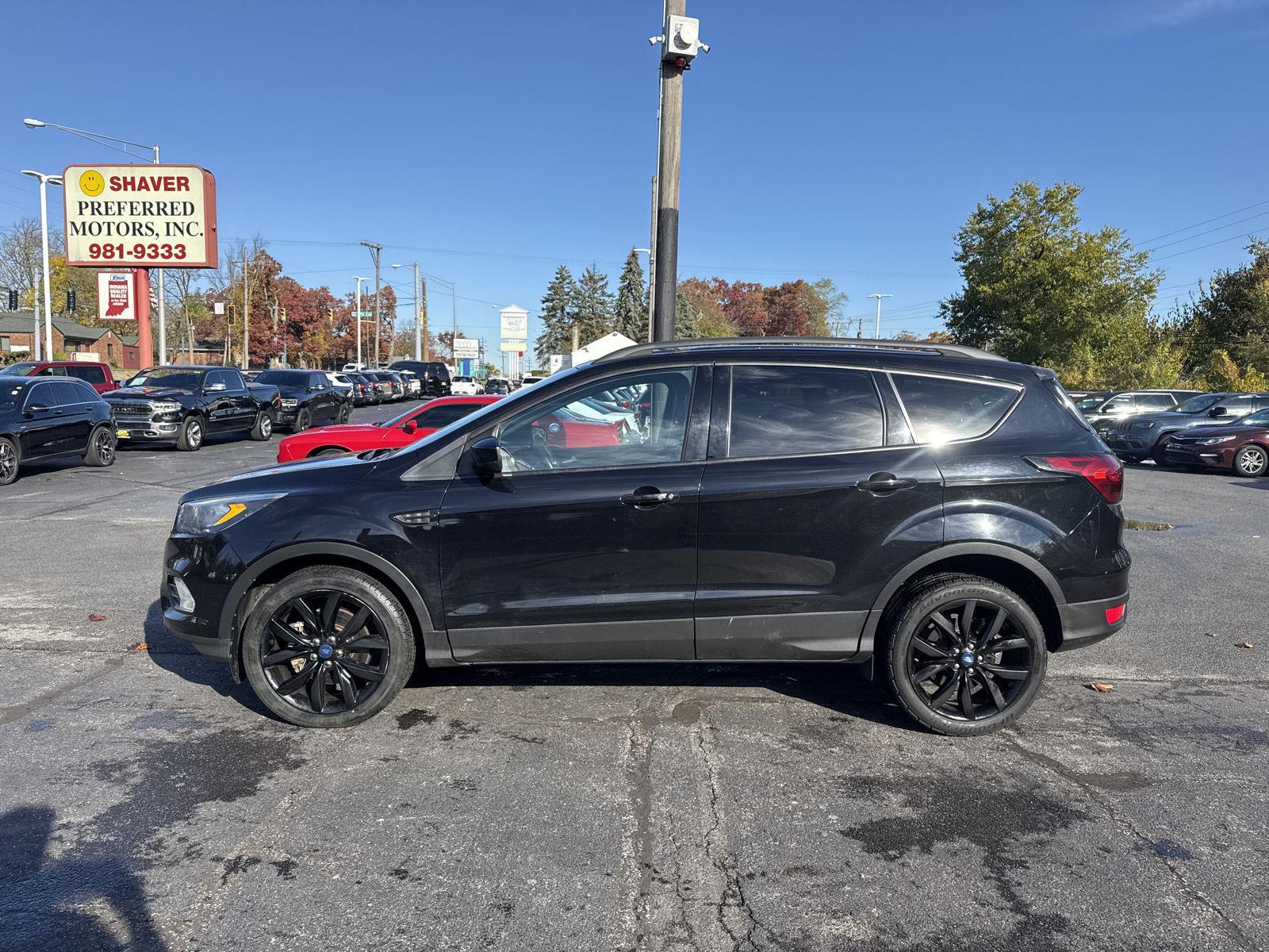 2018 Ford Escape Titanium photo 2