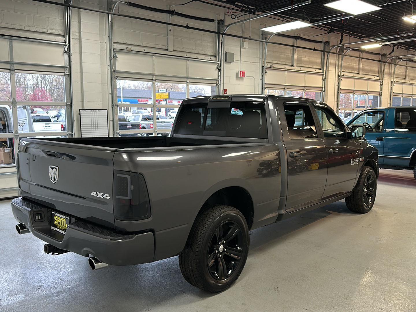 2017 Ram 1500 Sport photo 4