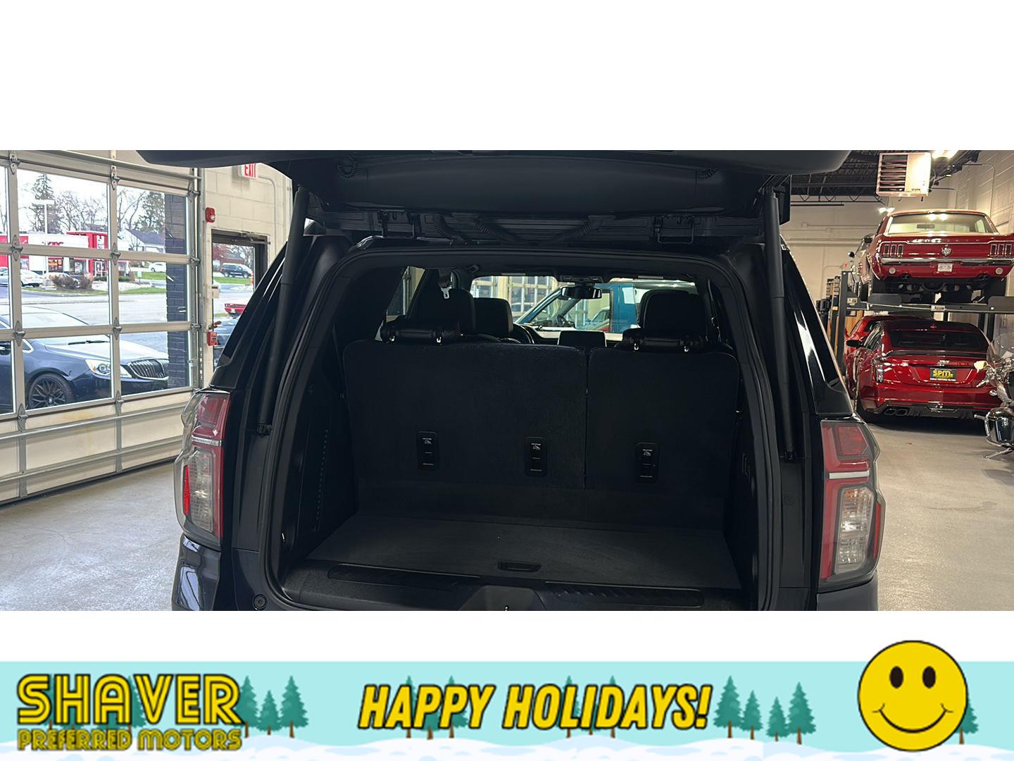 2021 Chevrolet Tahoe LT photo 3