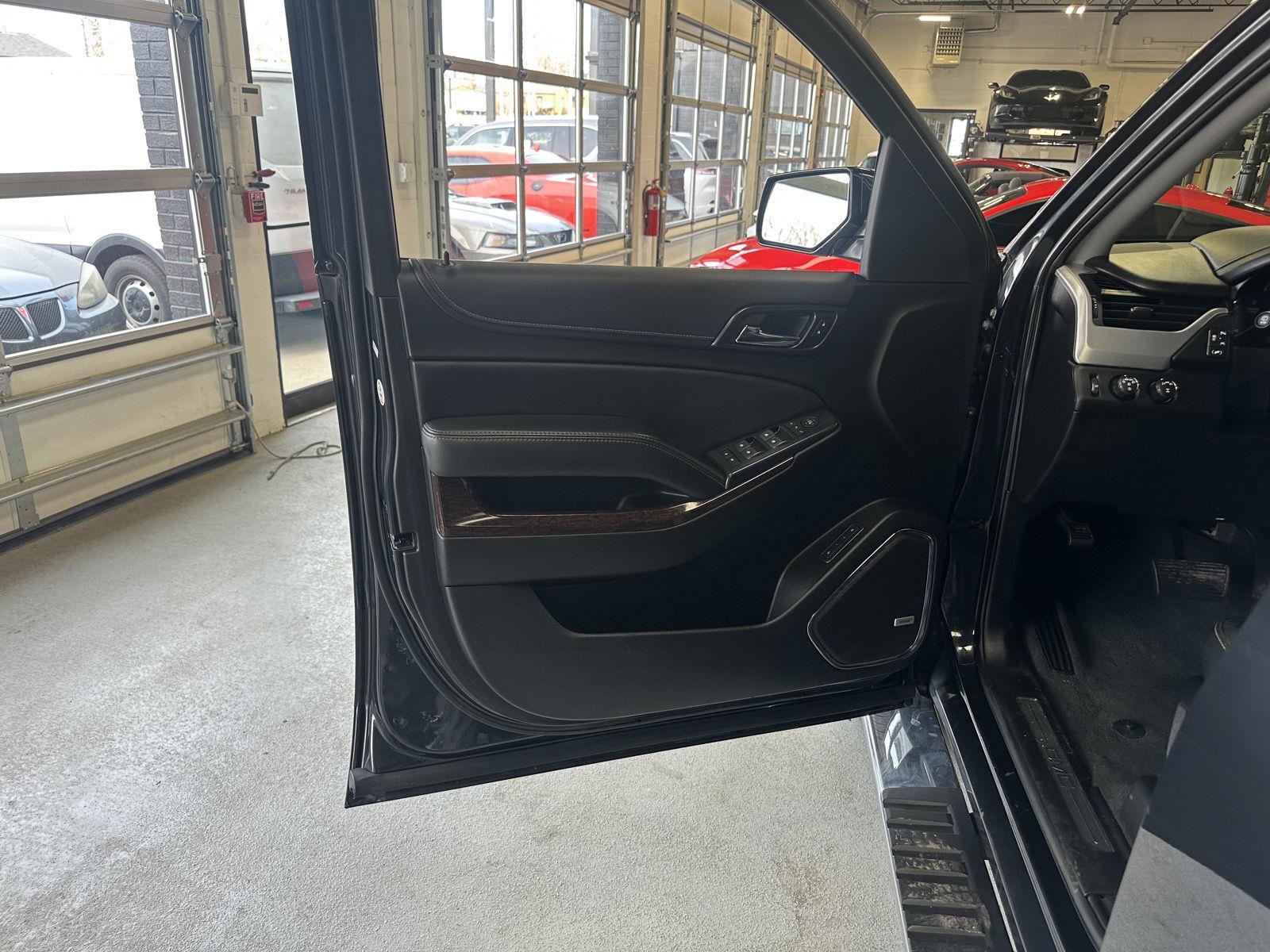 2020 GMC Yukon XL SLT - Photo 18