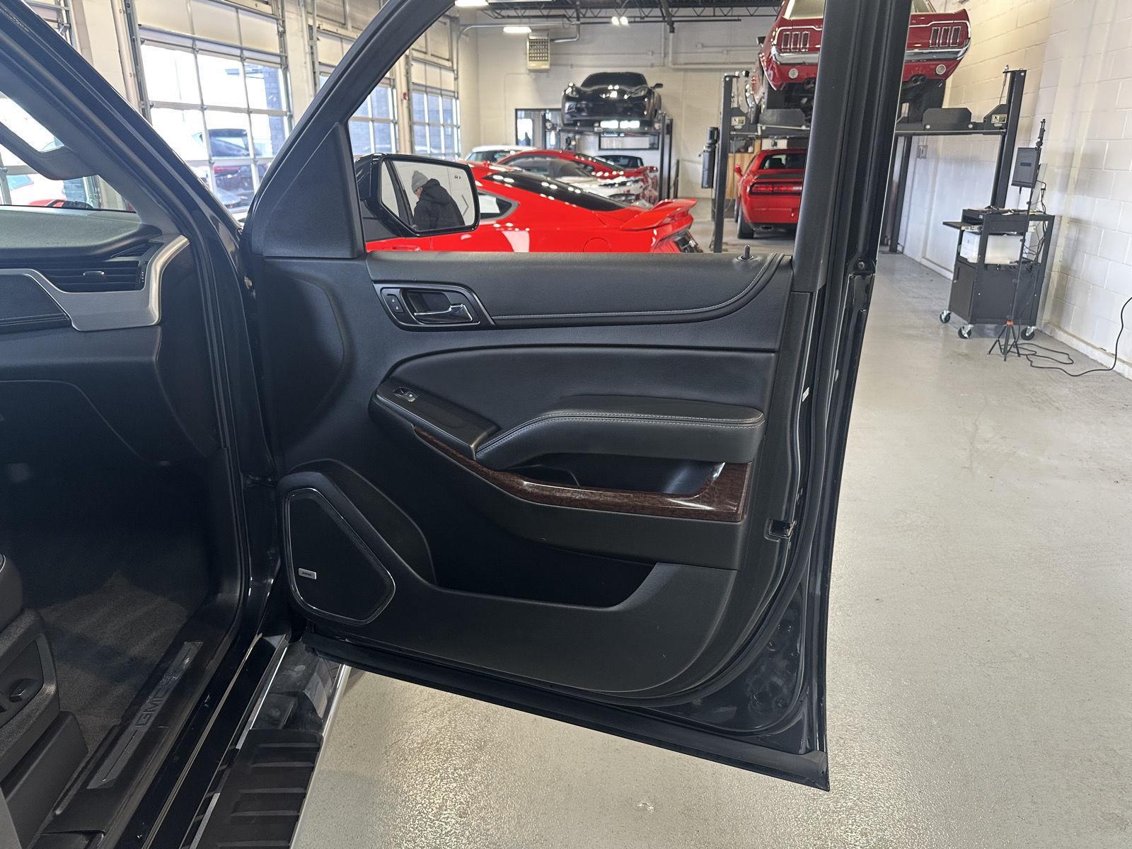 2020 GMC Yukon XL SLT - Photo 21