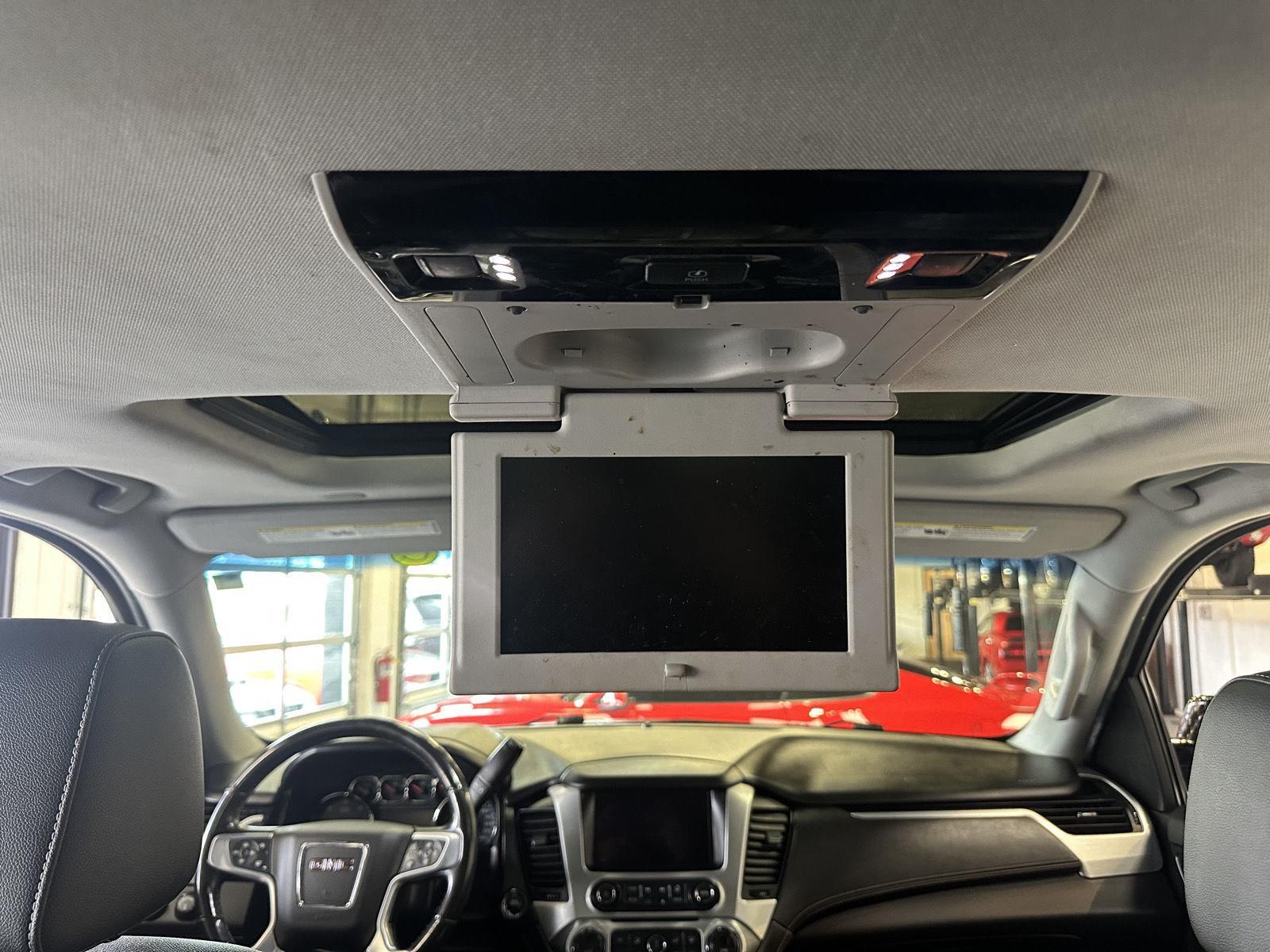 2020 GMC Yukon XL SLT - Photo 31