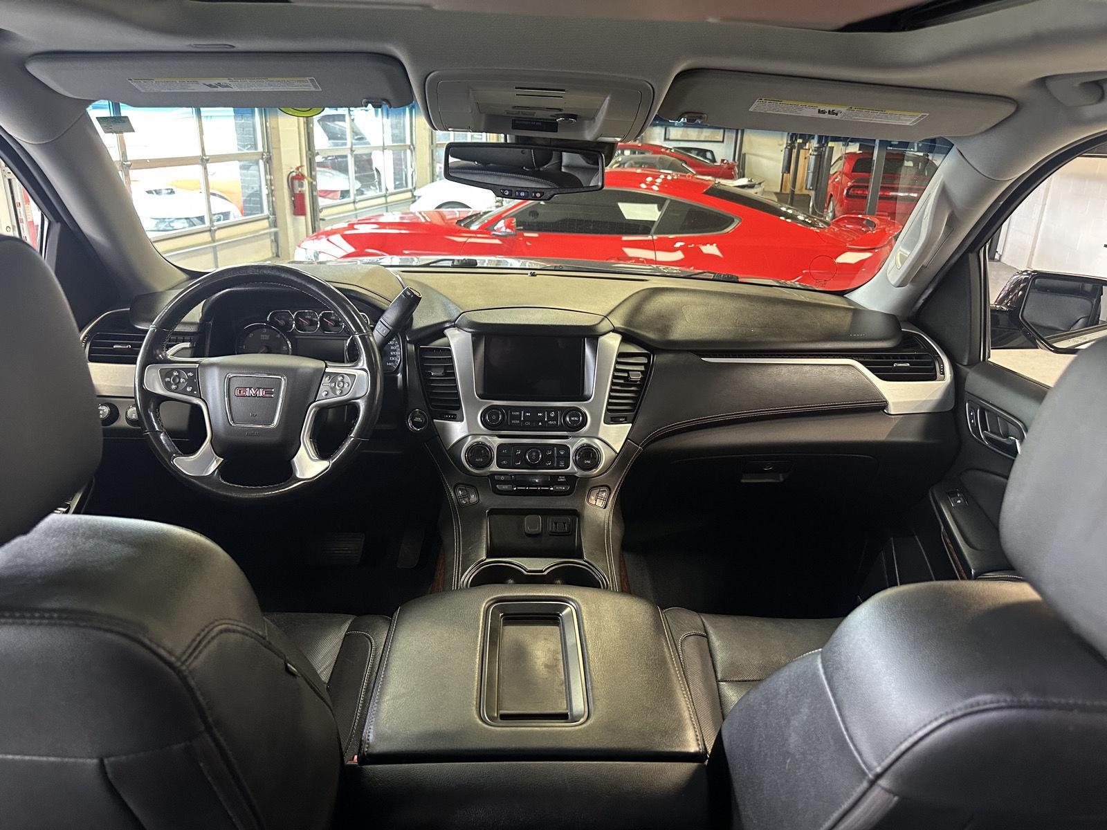 2020 GMC Yukon XL SLT - Photo 32