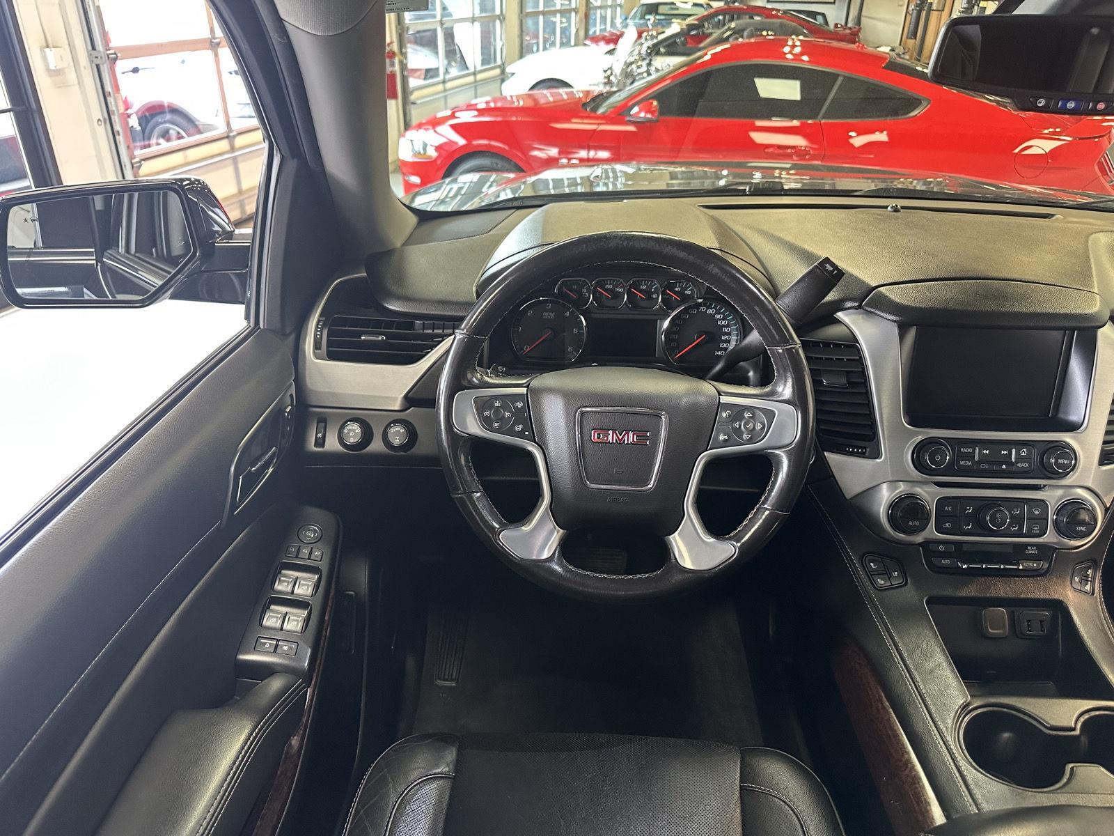 2020 GMC Yukon XL SLT - Photo 33