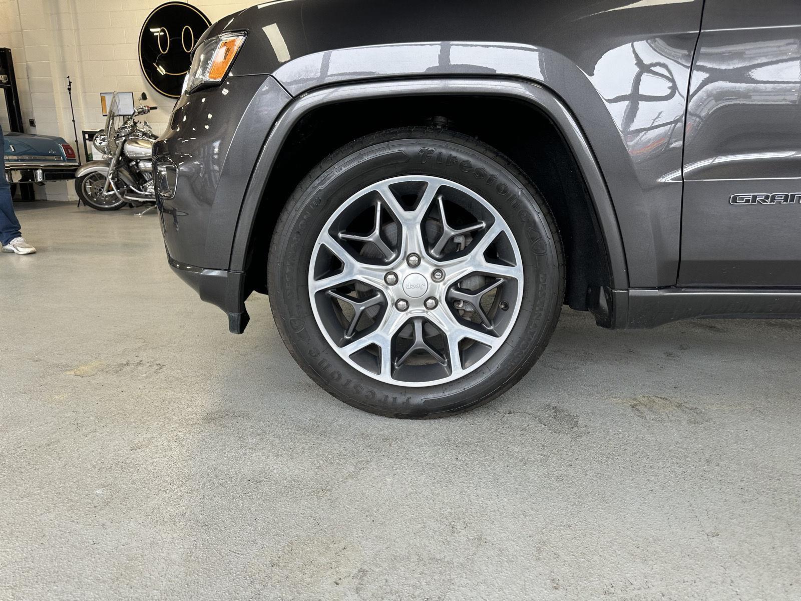 2019 Jeep Grand Cherokee Overland - Photo 13