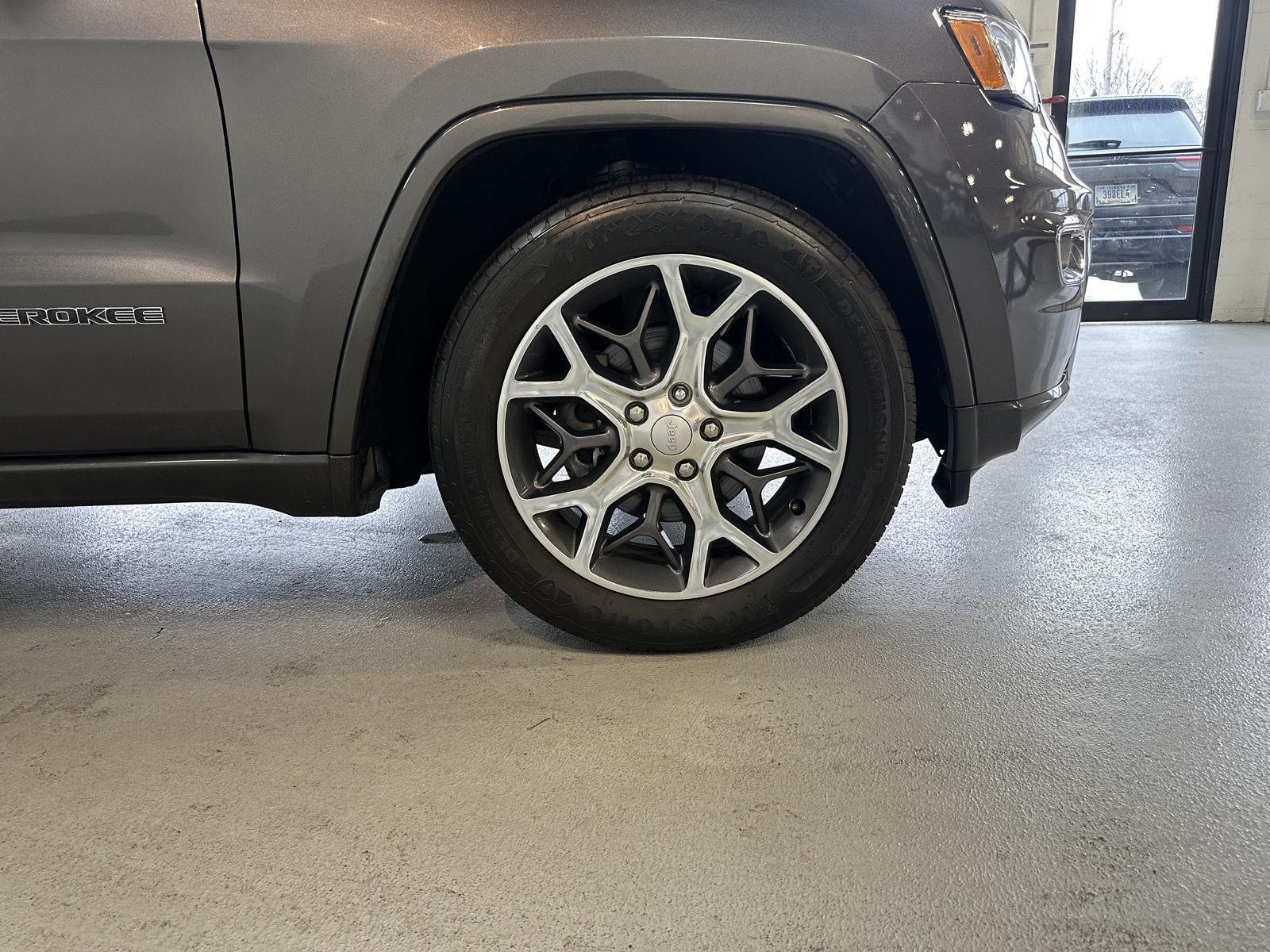 2019 Jeep Grand Cherokee Overland - Photo 16