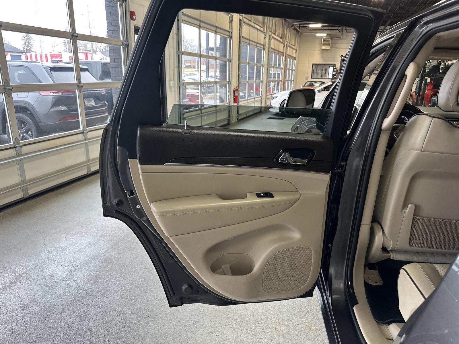 2019 Jeep Grand Cherokee Overland - Photo 24