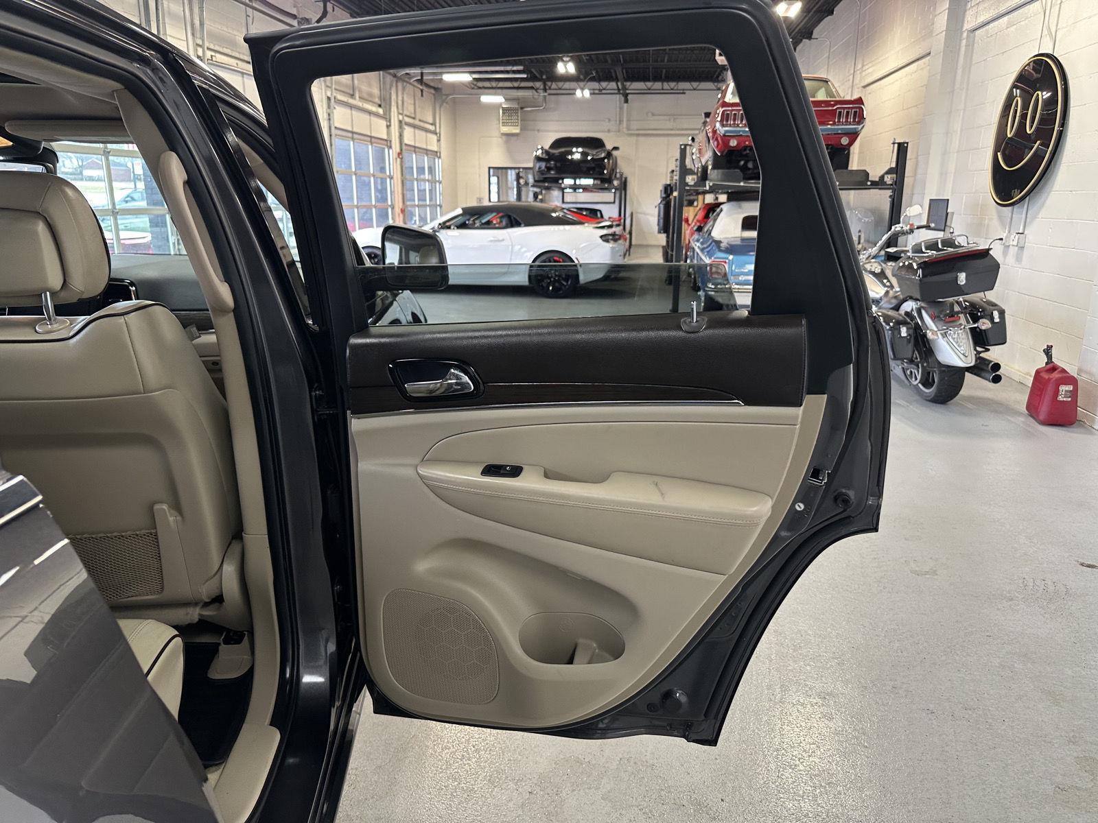2019 Jeep Grand Cherokee Overland - Photo 27