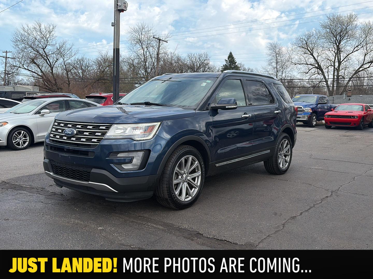 2017 Ford Explorer Limited 4WD's photo